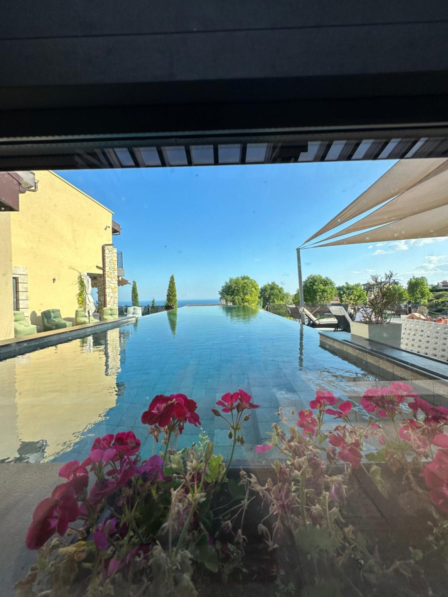Boutique Hotel By Blacksearama Balchik Exterior photo